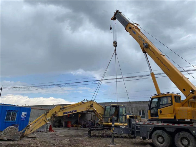 东莞市25吨吊车的工作半径是多少？